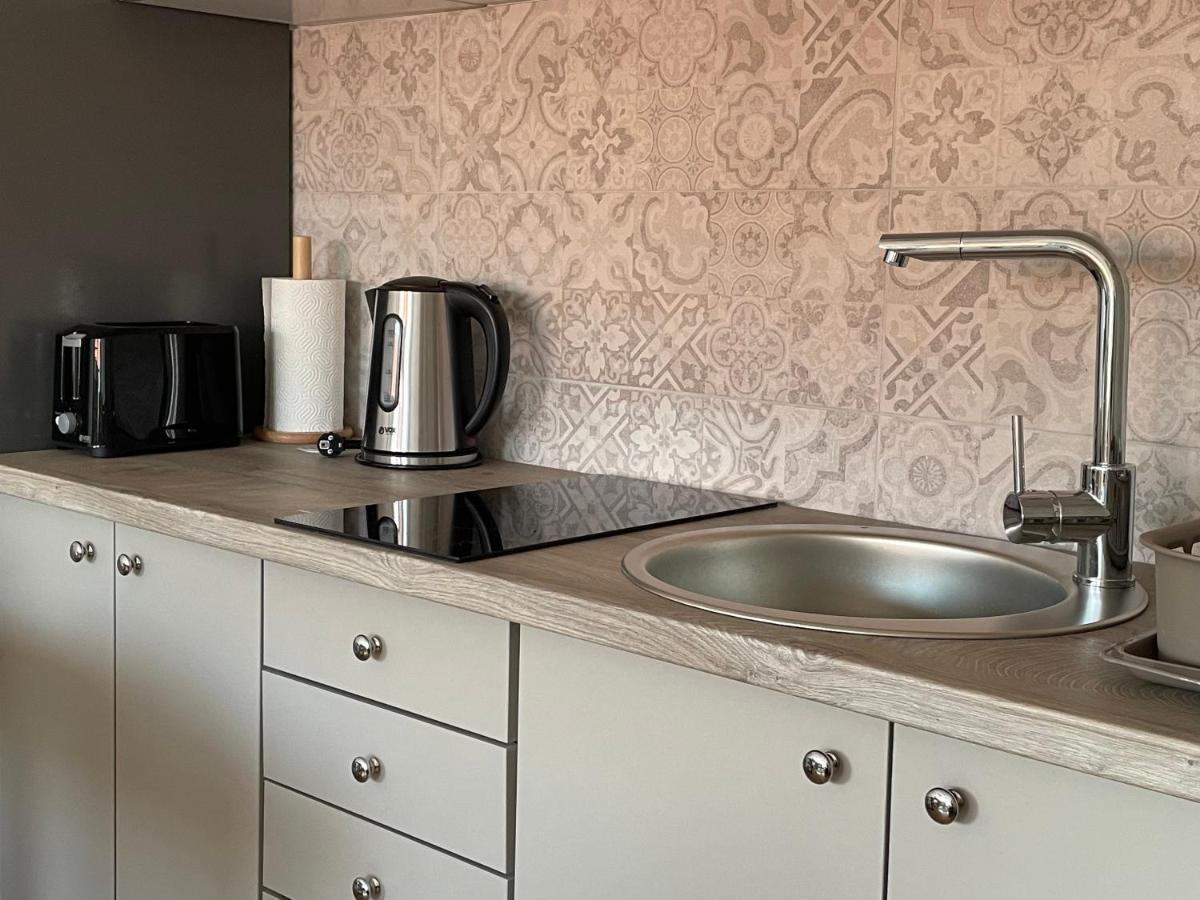 Sunny Apartment วรชาซ ภายนอก รูปภาพ